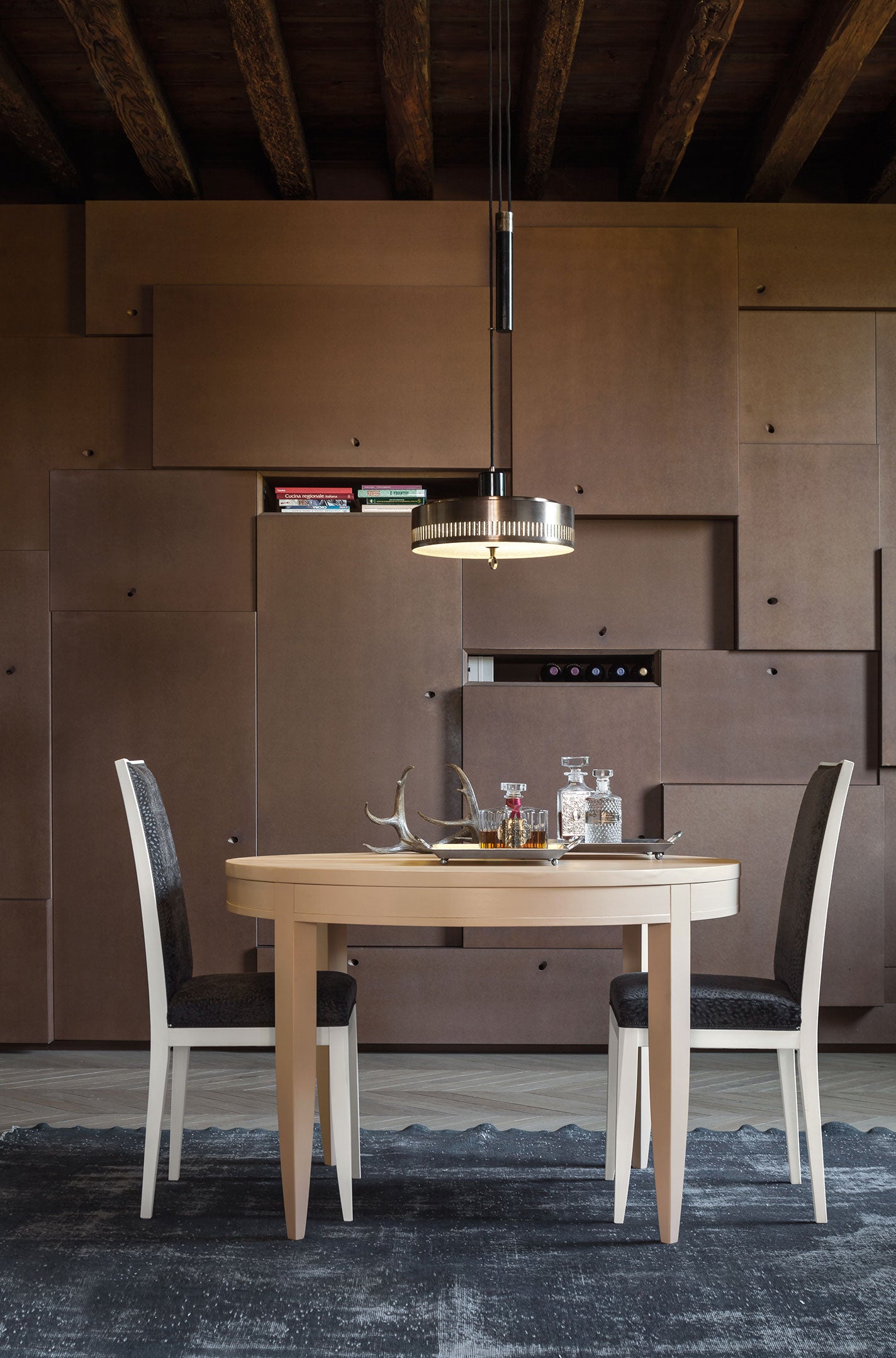 Melograno Round Extendable Dining Table